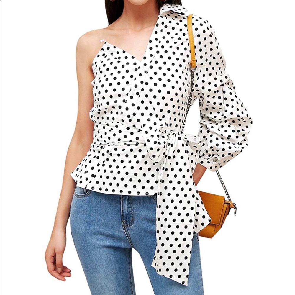 Polka long sleeve one shoulder strap shirt